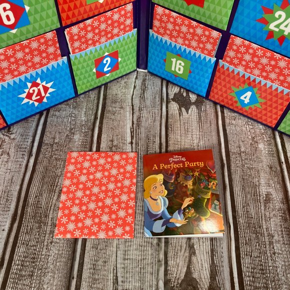 DISNEY Storybook Collection Advent Calendar Festive 24 Days of Books NEW - Picture 8 of 8